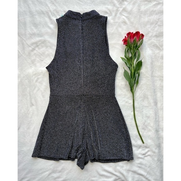 🛍 Topshop Metallic Silver Plunge Front Playsuit - Picture 7 of 10